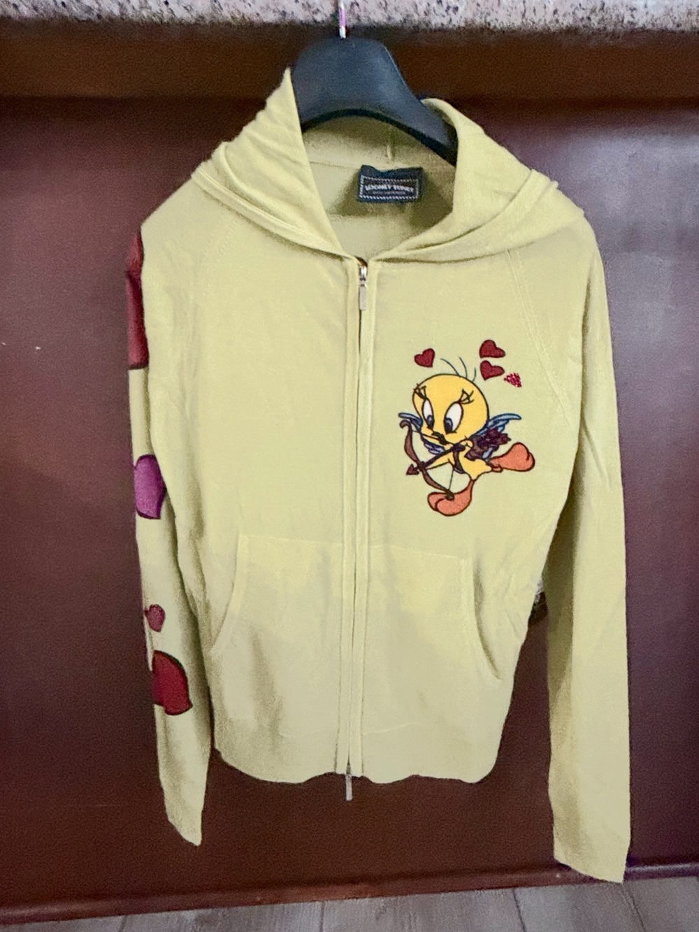 NWT VINTAGE LOONEY-TUNES CASHMERE “BE MINE” ZIP UP SWEATER, SIZE LARGE, MINT